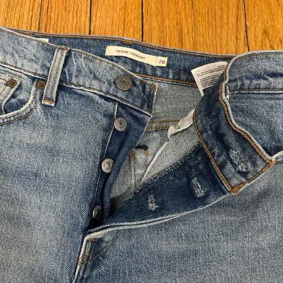 Two tone Levi’s Wedgie Straight jeans size 28 - Picture 2 of 8